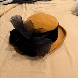 Elegant Black and Tan Women's Hat